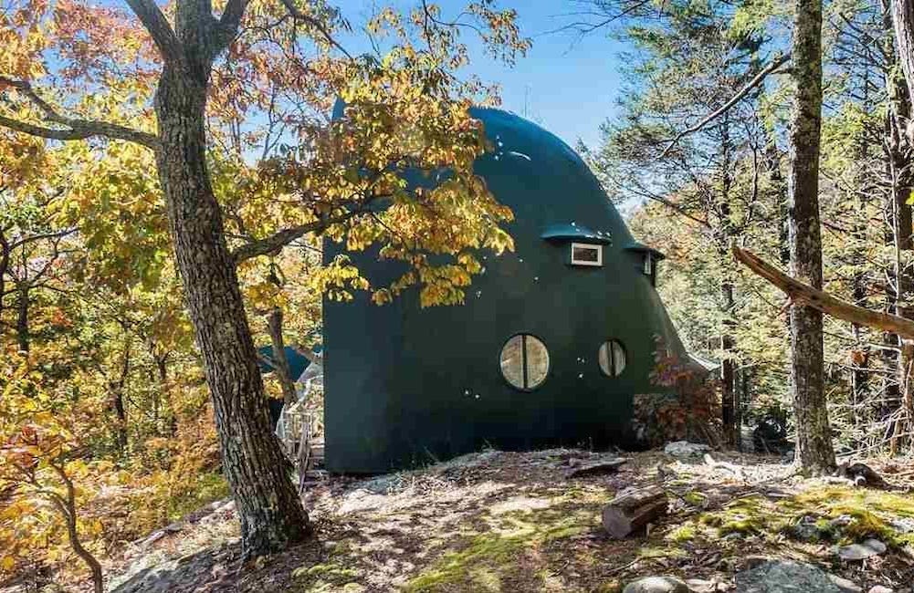 top floor exterior of home in the woods