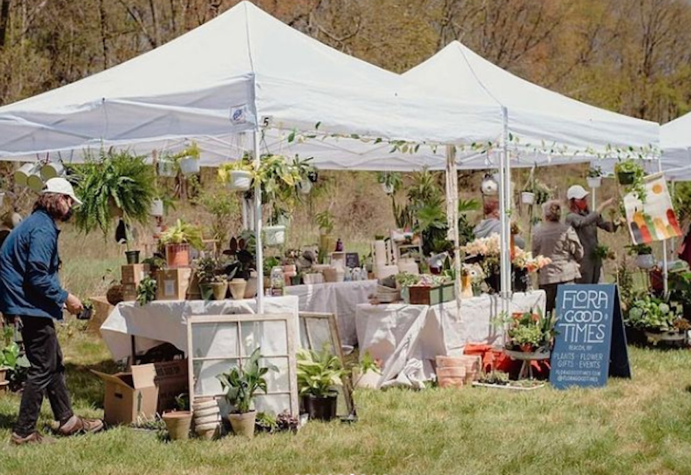 vendors at the Findings Makers Market at Stone Ridge Orchards in Stone Ridge NY