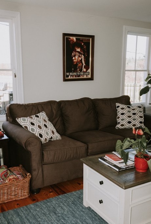 living room at Healing Acres Farms in Lake Katrine NY.