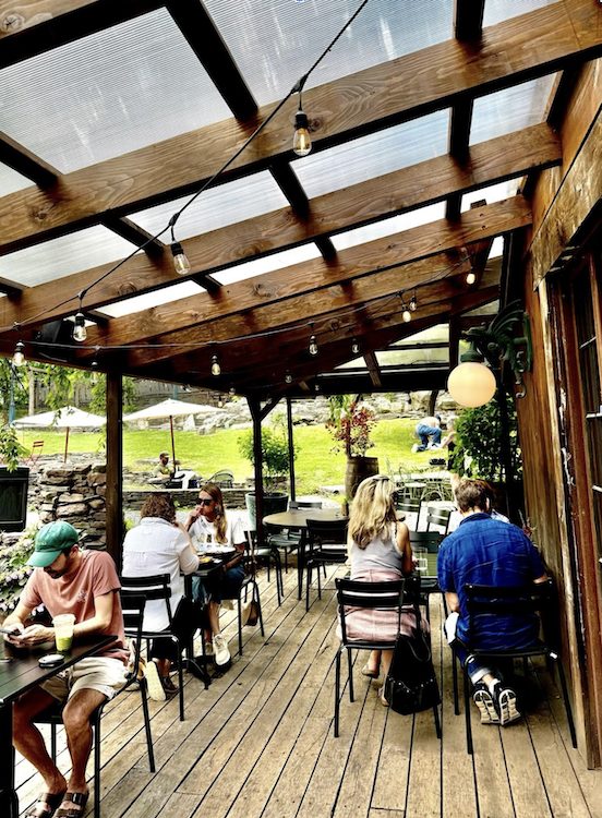 Outdoor dining at Gemela in Woodstock NY