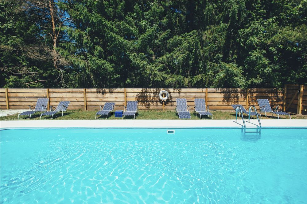 The Starlite Motel pool in Kerhonkson NY
