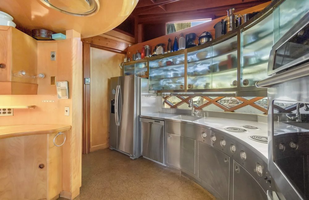 Jackie Gleason lists his Hudson Valley Alien-inspired home 2025