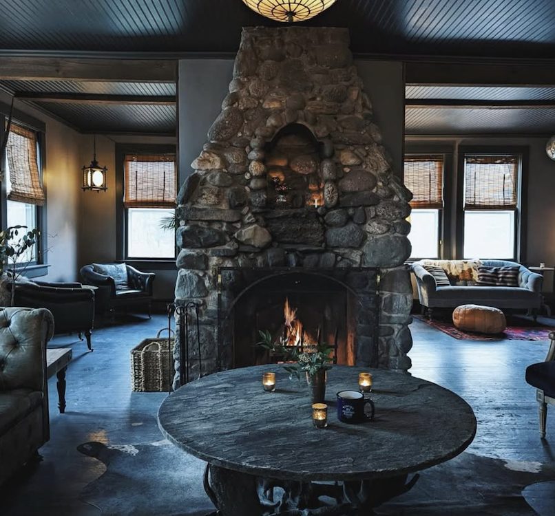Dog friendly hotels Foxfire Mountain House
