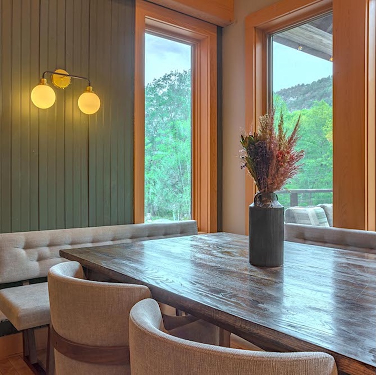 Dog friendly hotel Minnewaska Lodge Dining