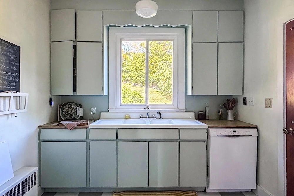 Singer Joan Osborne lists her 36-acre Catskills home 2025