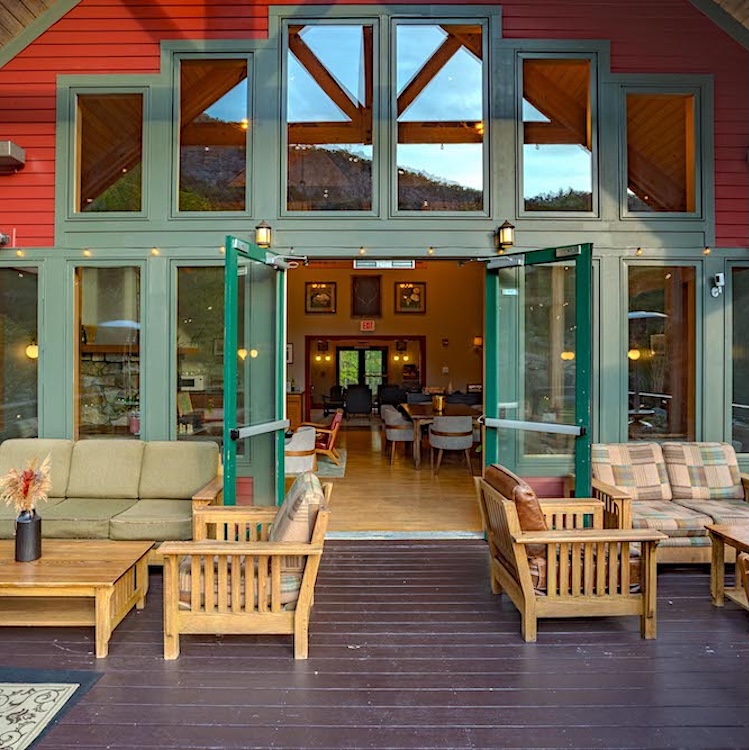 Outside patio at Dog friendly hotel Minnewaska Lodge