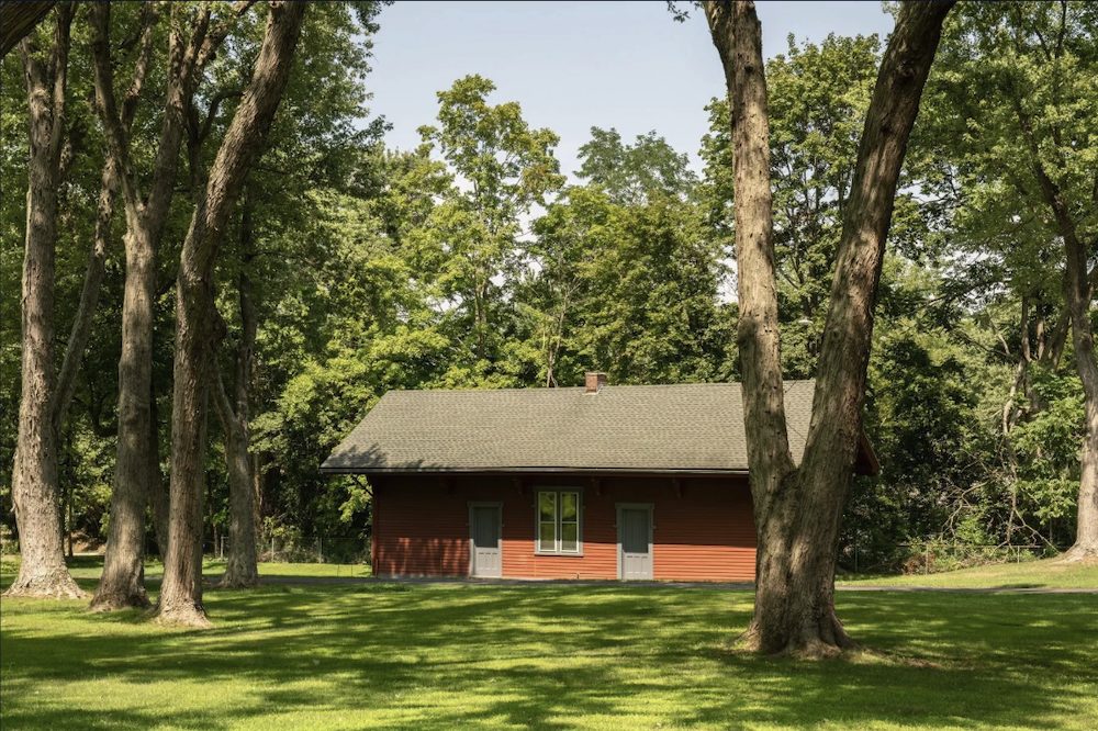 house at 33 Maple Ave, Claverack-Red Mills NY