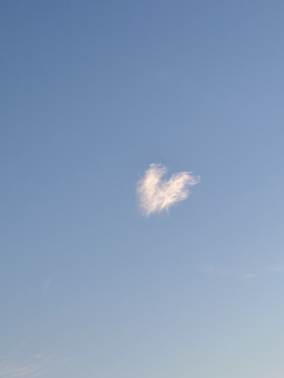 heart shaped cloud