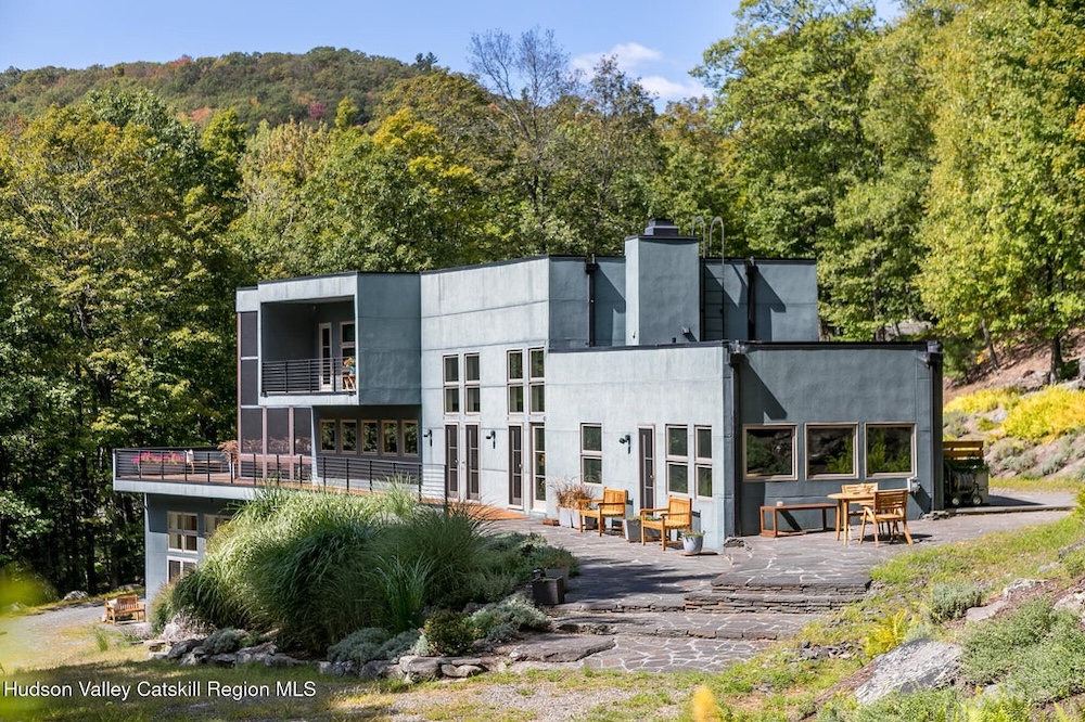 outside view of home at 306 Meads Mountain Road, Woodstock, NY