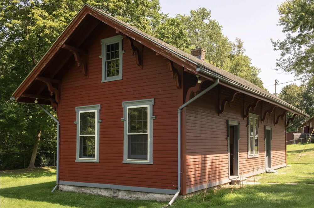station exterior at 33 Maple Ave, Claverack-Red Mills NY