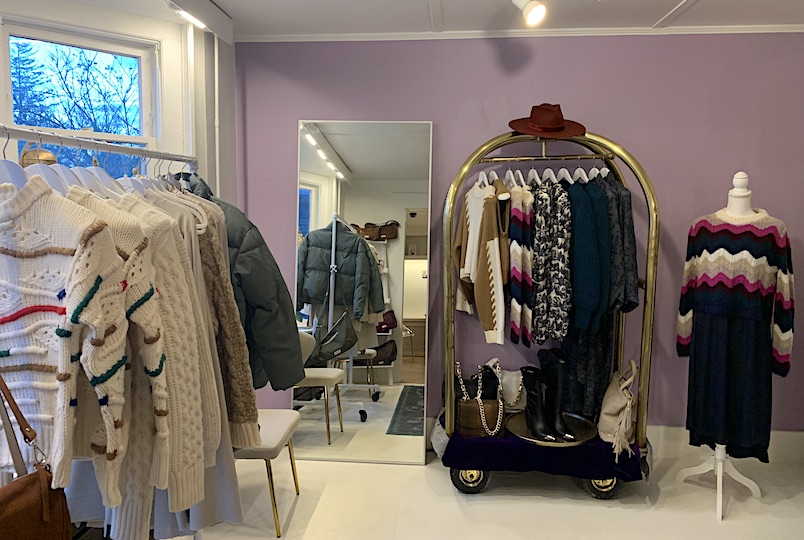 idpearl apparel store in Woodstock NY