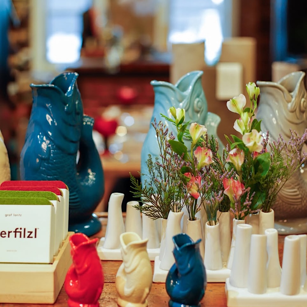 2025 Holiday Gift Guide by Hudson Valley Tastemaker Kate Cummings of Freestyle Restyle