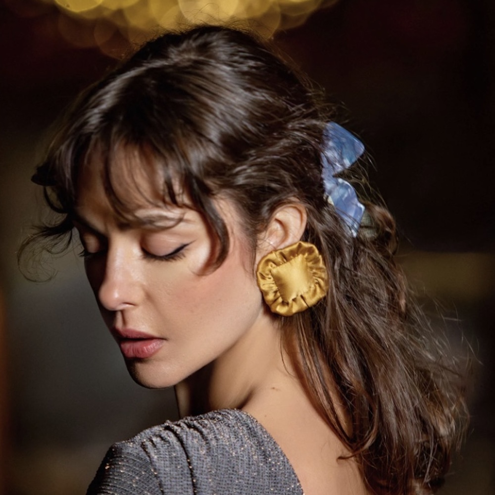 INSIDE+OUT 2025 holiday gift guide by Hudson Valley tastemaker Bailey Leiter at Vinyl DJ and Vintage Shop Owner