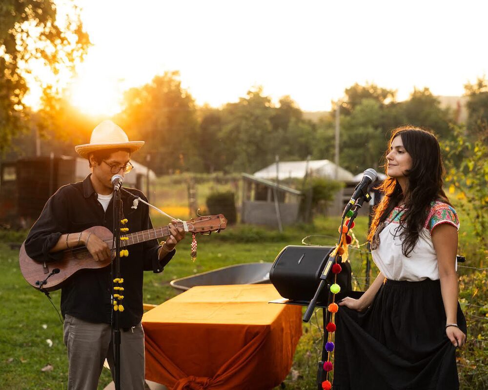 Pulso de Barro hudson valley performers AMPLIFIED on INSIDE+OUT