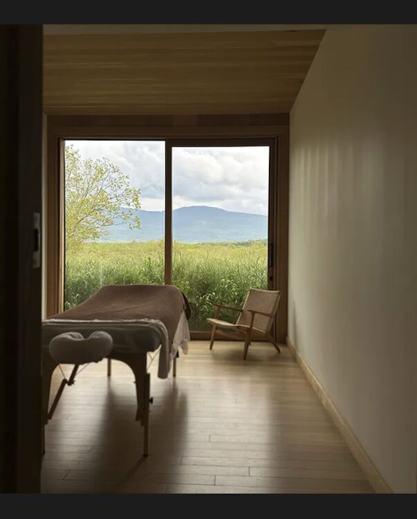 massage bed at Piaule Catskill in Catskill NY