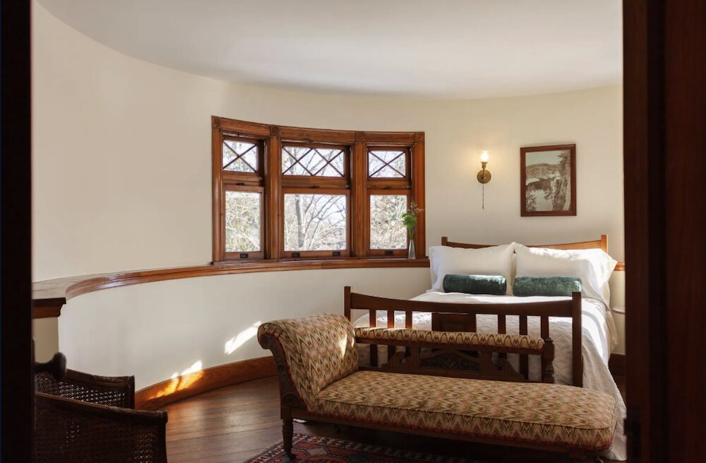 On the Market 77 west chestnut street kingston