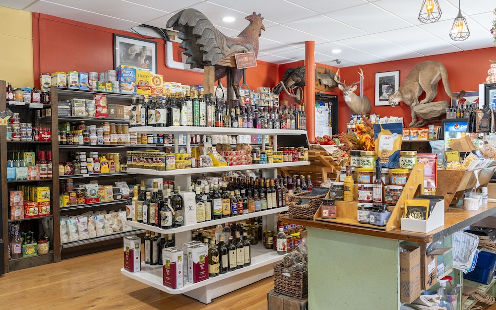 Quaatro's Market on Quatrro's Farm