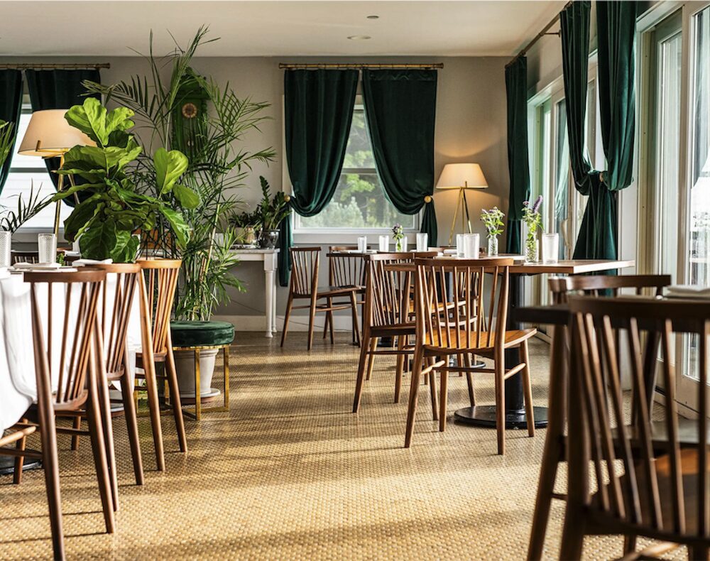 dining room at Kenoza Hall in Kenoza Lake NY