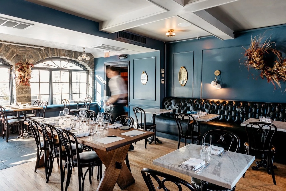 dining at Hasbrouck House in Stone Ridge NY