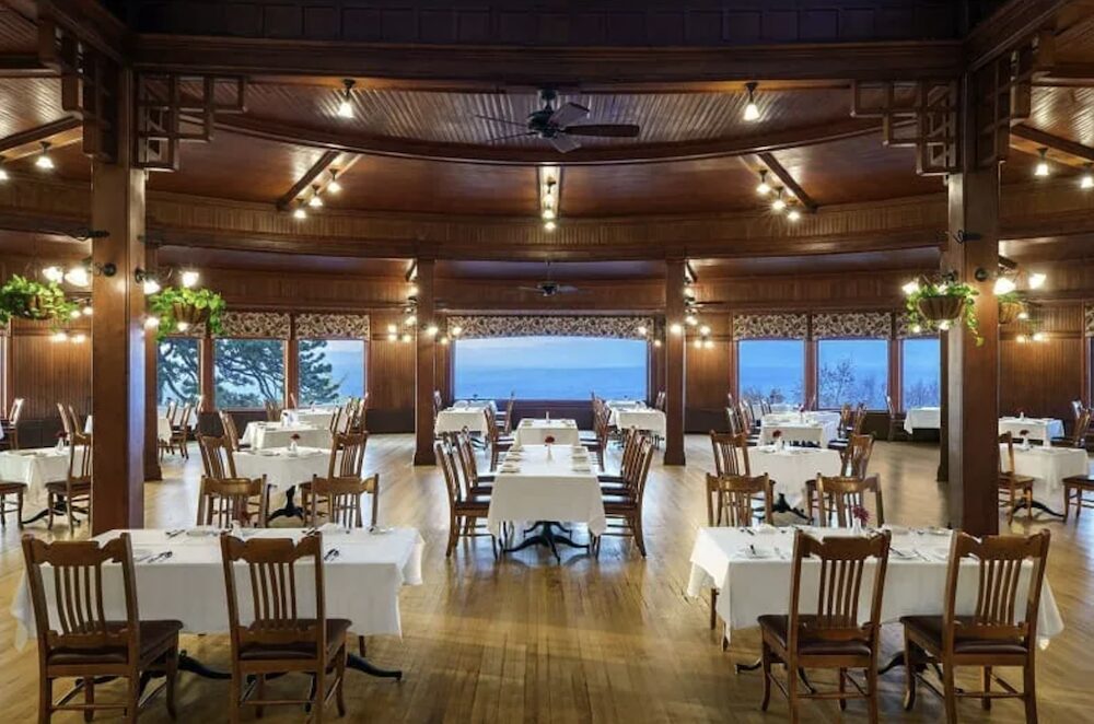 dining room at Mohonk Mountain House in New Paltz NY