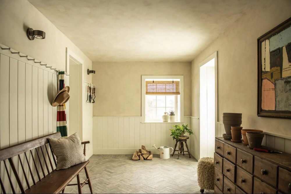 mud room at 1174 Potter Mountain Road in Gilboa NY