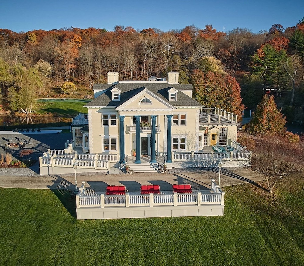 exterior at 10 Old Route 9, Staatsburg NY with Atelier WM
