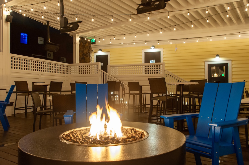 patio seating at The Lemon Squeeze in New Paltz NY