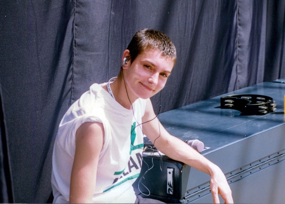 Sinead O'Connor backstage on tour with Peter Gabriel