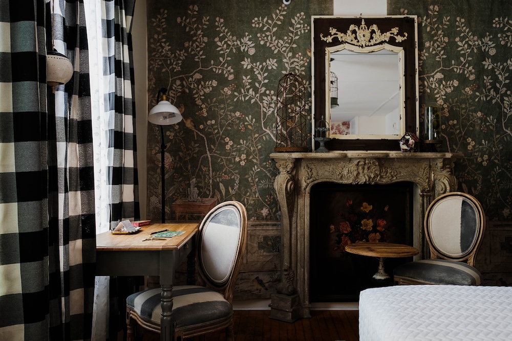 Bedroom in Boutique Hotel Twin Gables in Woodstock NY