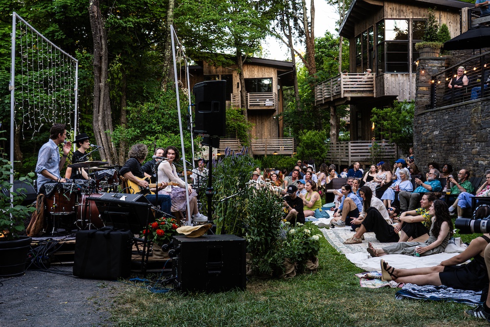 audience watching Waterfall Sessions with Ginger Winn and Lost Leader.