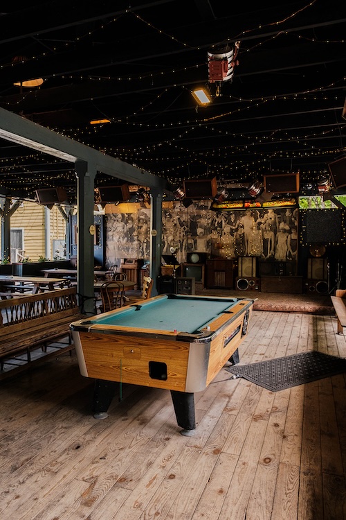 Outdoor pool table at Station Bar and Curio in Woodstock NY