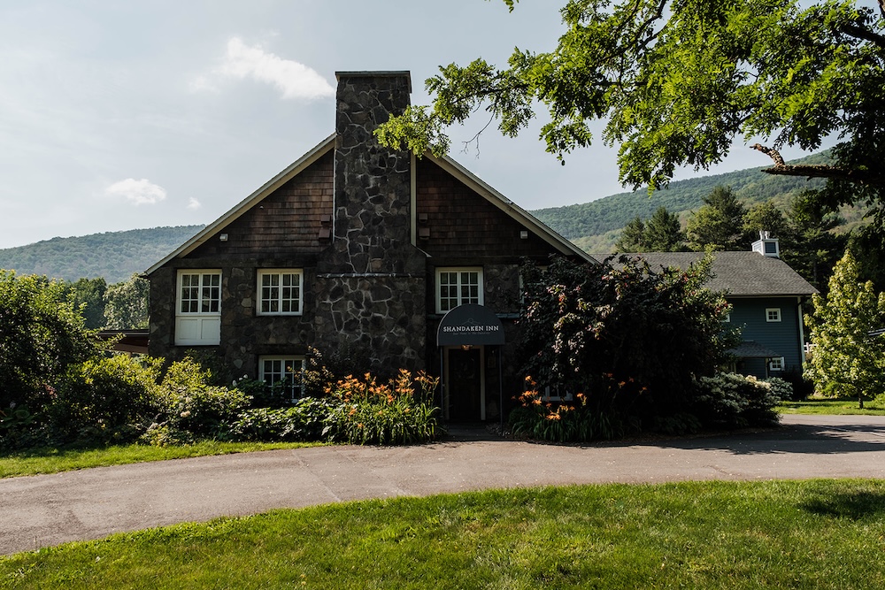 Front entrance at Shandaken Inn boutique hotel in Shandaken NY