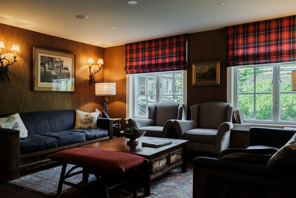 Lounge area at Shandaken Inn boutique hotel in Shandaken NY