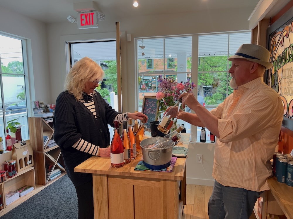 rose wine tasting at Woodstock Wines